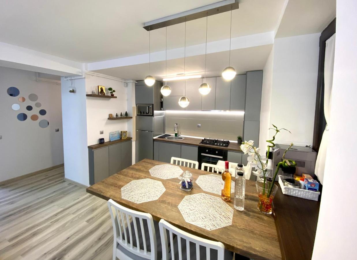 Perfect View Apartment Sinaia Bagian luar foto