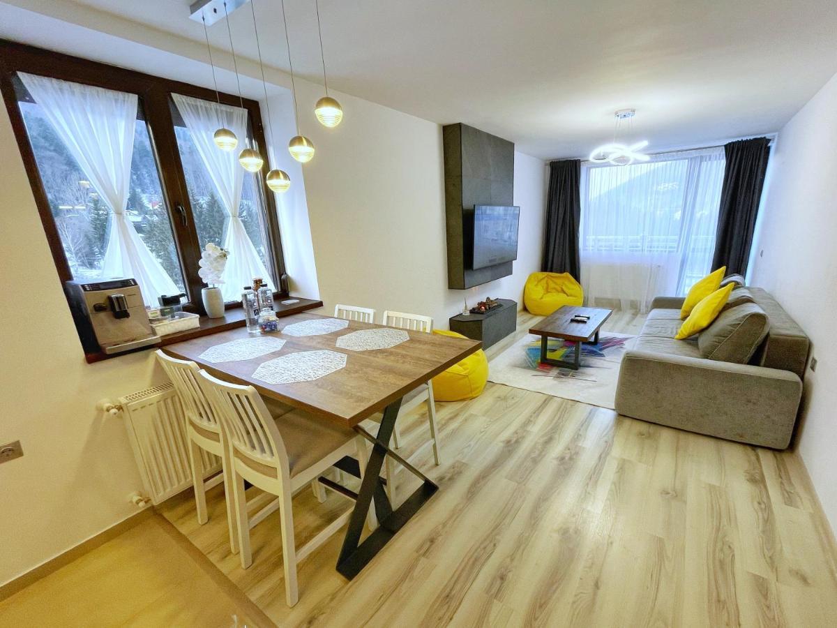 Perfect View Apartment Sinaia Bagian luar foto